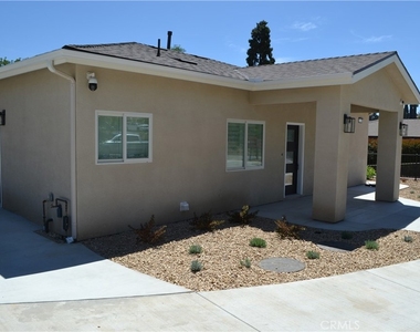 12747 Hilltop Drive - Photo Thumbnail 2