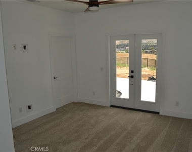 12747 Hilltop Drive - Photo Thumbnail 11
