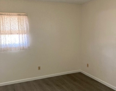 515 Alta Mesa - Photo Thumbnail 11