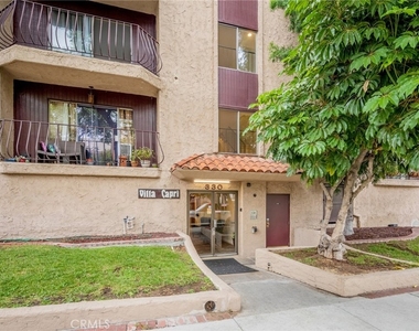 330 N Jackson Street - Photo Thumbnail 1