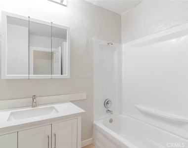 7137 Greeley Street - Photo Thumbnail 9