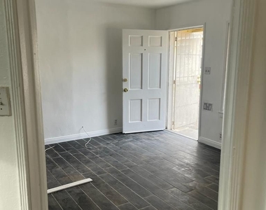 9723 Belmont - Photo Thumbnail 2