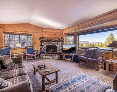 479 Villa Grove - Photo Thumbnail 5