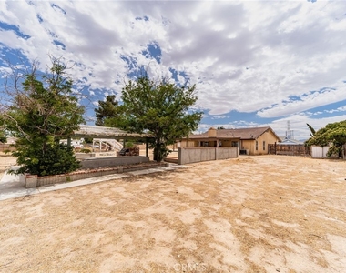11462 Brackenfern Court - Photo Thumbnail 21