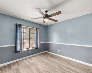 11462 Brackenfern Court - Photo Thumbnail 12