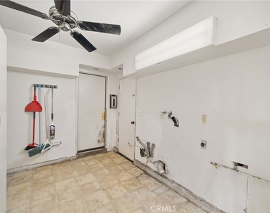 11462 Brackenfern Court - Photo Thumbnail 16