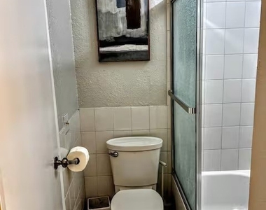 1811 Navajo Place - Photo Thumbnail 20