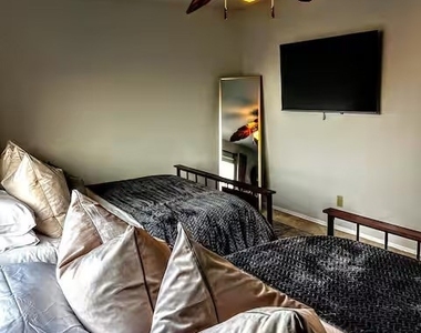 1811 Navajo Place - Photo Thumbnail 10