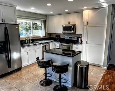 1811 Navajo Place - Photo Thumbnail 5