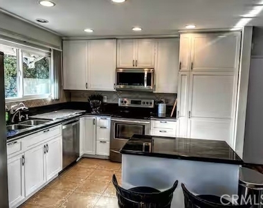 1811 Navajo Place - Photo Thumbnail 6