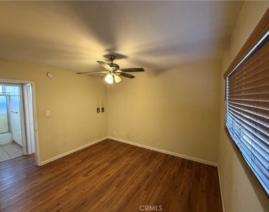 7601 N Hollywood - Photo Thumbnail 3