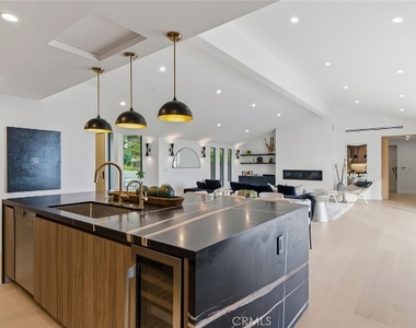 1764 E Loma Alta - Photo Thumbnail 17