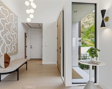 1764 E Loma Alta - Photo Thumbnail 8