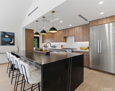1764 E Loma Alta - Photo Thumbnail 19