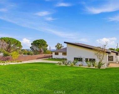 1764 E Loma Alta - Photo Thumbnail 3
