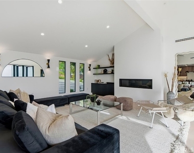 1764 E Loma Alta - Photo Thumbnail 13