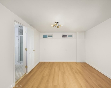 4173 York Boulevard - Photo Thumbnail 12