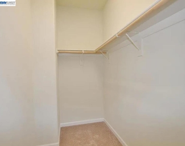 5683 Melodia Cir - Photo Thumbnail 23