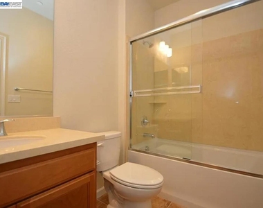 5683 Melodia Cir - Photo Thumbnail 22
