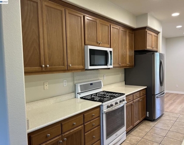5683 Melodia Cir - Photo Thumbnail 5