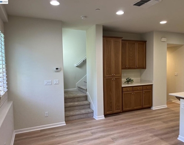 5683 Melodia Cir - Photo Thumbnail 10