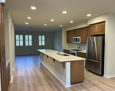 5683 Melodia Cir - Photo Thumbnail 2