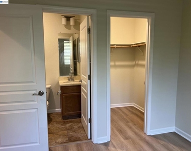 5683 Melodia Cir - Photo Thumbnail 18