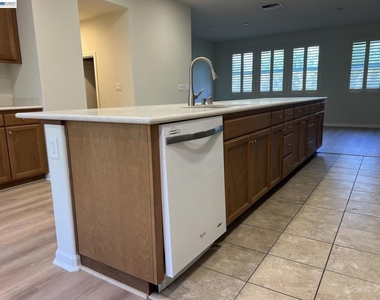 5683 Melodia Cir - Photo Thumbnail 6