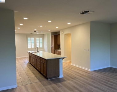 5683 Melodia Cir - Photo Thumbnail 14