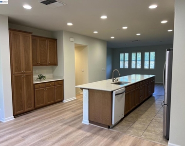 5683 Melodia Cir - Photo Thumbnail 4
