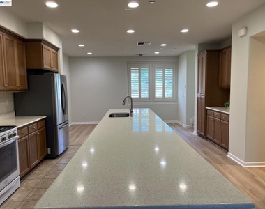 5683 Melodia Cir - Photo Thumbnail 3