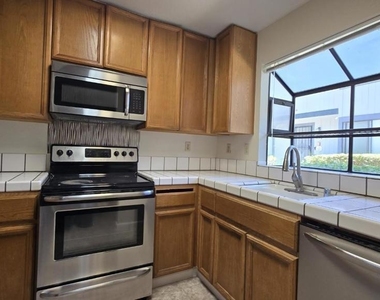 6125 Thornton Ave - Photo Thumbnail 1