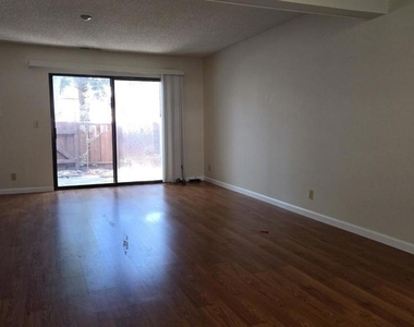 6125 Thornton Ave - Photo Thumbnail 5