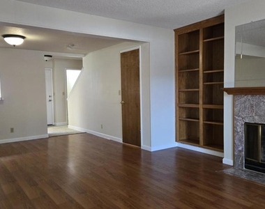 6125 Thornton Ave - Photo Thumbnail 8