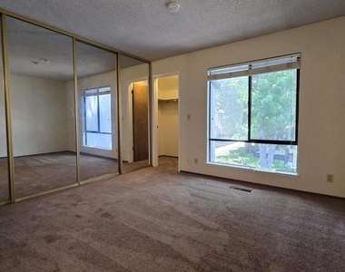 6125 Thornton Ave - Photo Thumbnail 11