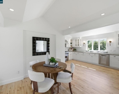 102 Hillcrest Dr - Photo Thumbnail 13