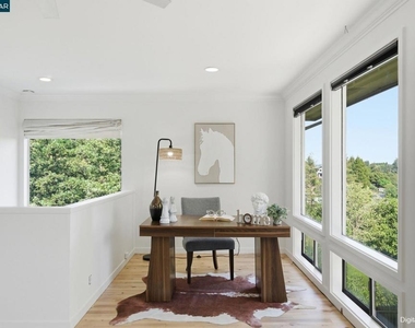 102 Hillcrest Dr - Photo Thumbnail 17
