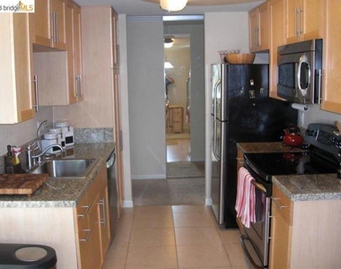 361 Masters Court - Photo Thumbnail 3
