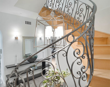 202 N Crescent Drive - Photo Thumbnail 11
