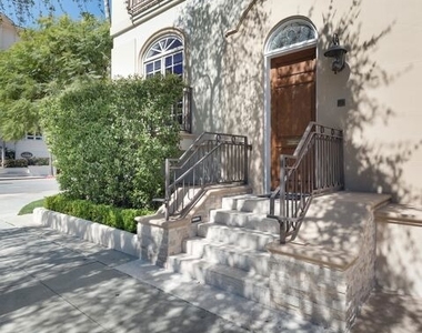 202 N Crescent Drive - Photo Thumbnail 21