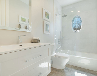 202 N Crescent Drive - Photo Thumbnail 17