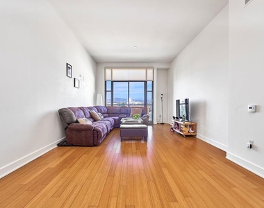 3223 W 6th Street - Photo Thumbnail 3
