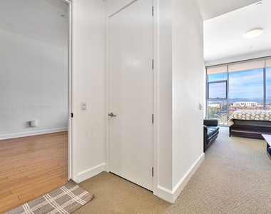 3223 W 6th Street - Photo Thumbnail 9