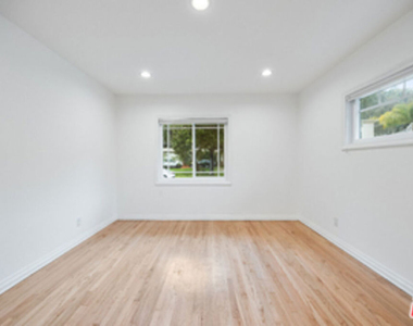 1410 Jonesboro Drive - Photo Thumbnail 10