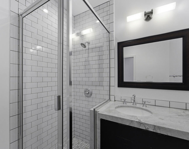 920 N Genesee Avenue - Photo Thumbnail 7