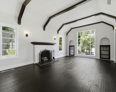 920 N Genesee Avenue - Photo Thumbnail 1