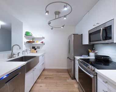1230 Horn Avenue - Photo Thumbnail 8