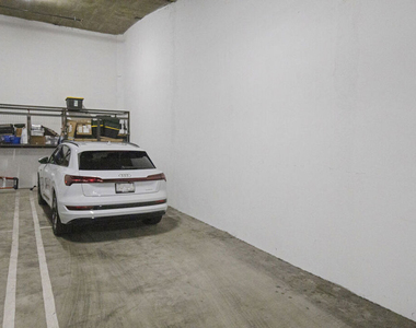 118 S Kenwood Street - Photo Thumbnail 19