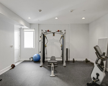 118 S Kenwood Street - Photo Thumbnail 18