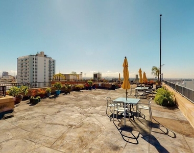 215 W 7th Street - Photo Thumbnail 18